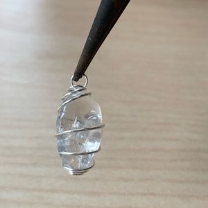 Clear quartz wire wrapped pendant